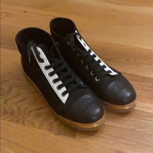 SOLD Chanel black tweed & leather sneaker 38